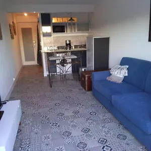  Appartement Climatisé Et Calme, Proche Centre Et