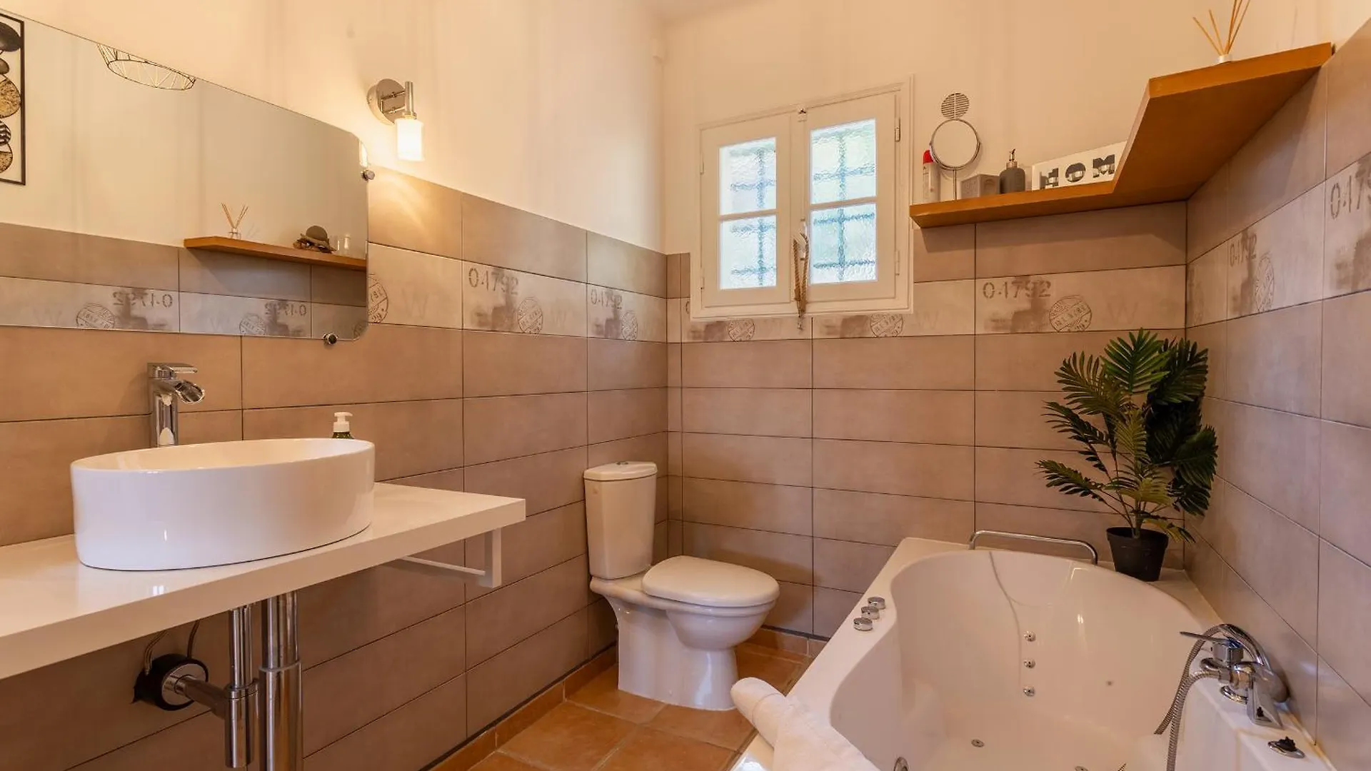 Villa Justine Vi4239 By Riviera Holiday Homes Mandelieu-la-Napoule 0*,  France